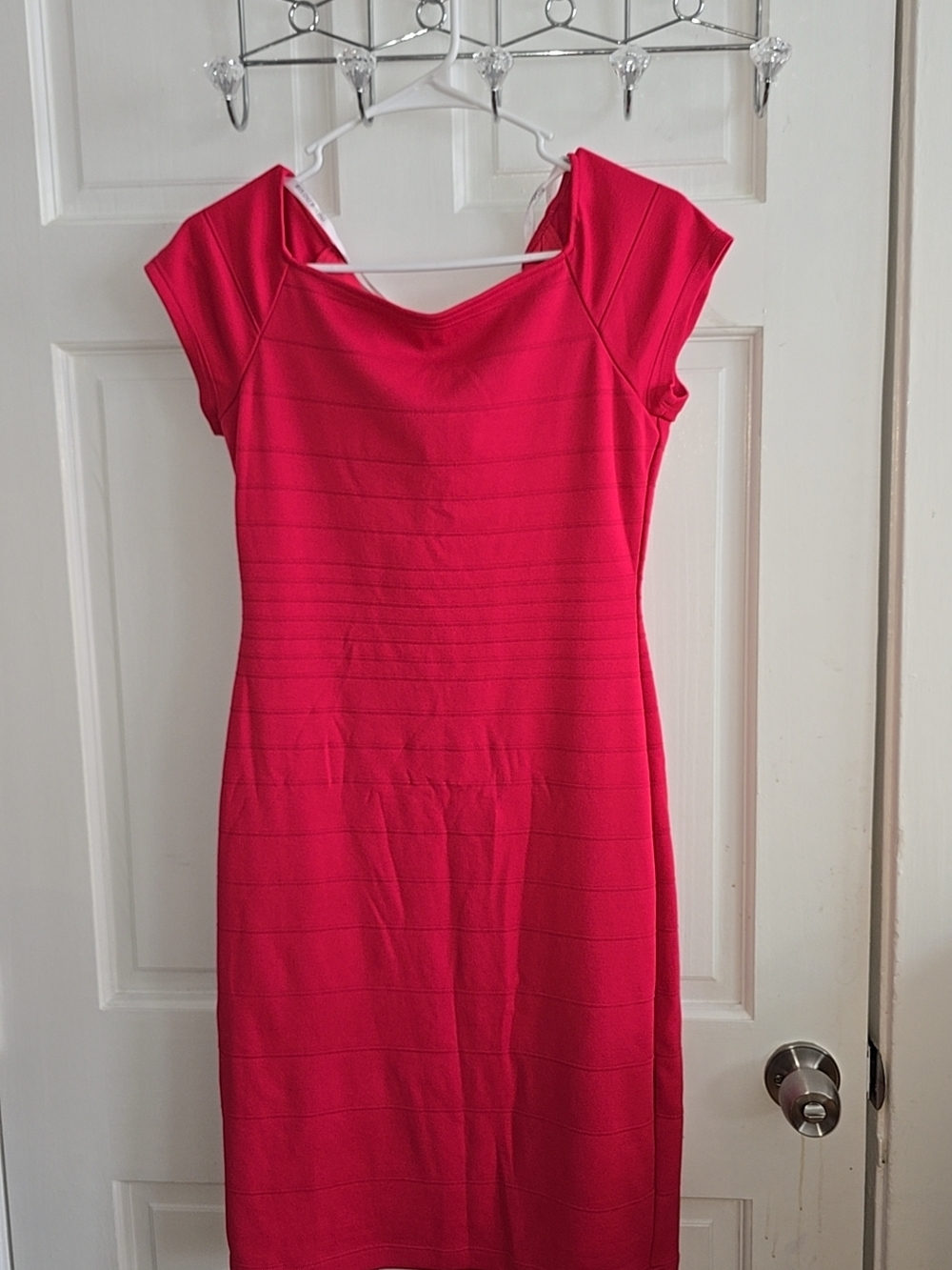 Women’s Fitted Pink Cap-Sleeve Dress